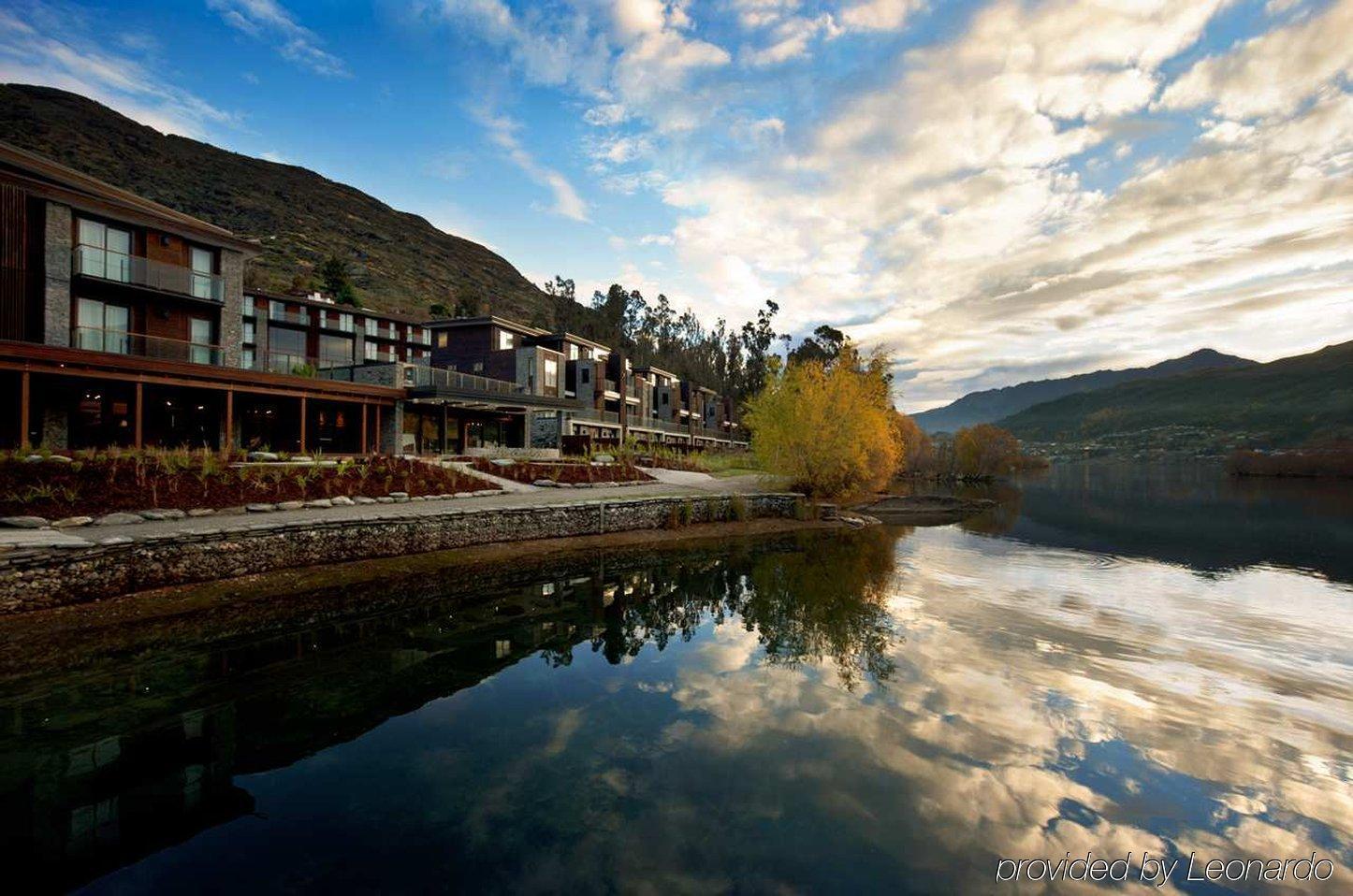 Doubletree By Hilton Queenstown Exterior photo